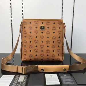 MCM Small Heritage Messenger In Visetos In Brown